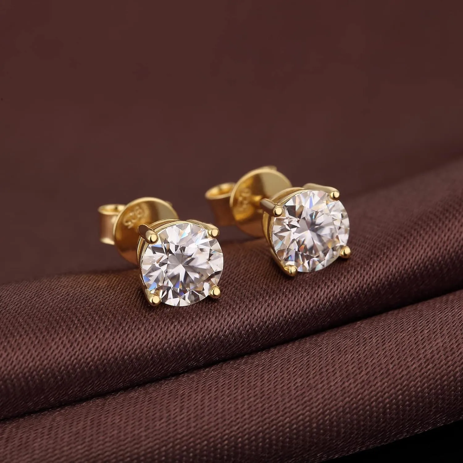 Moissanite Earrings for Women Men S925 Sterling Silver Moissanite Stud Earrings Hypoallergenic Round Cut Stud Earring for Unisex