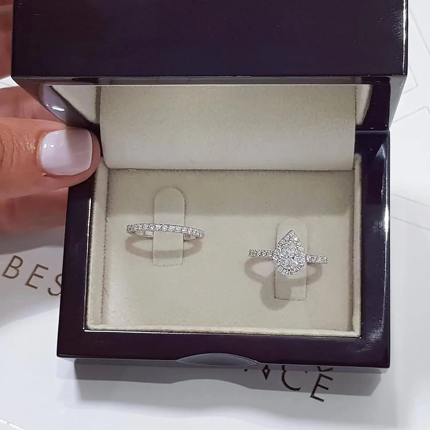 Pear Gemstone & Round Cubic Zirconia Ladies Solitaire Promise Bridal Teardrop Engagement Ring Set for Women
