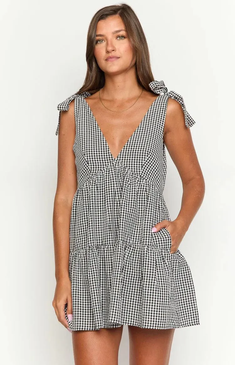 utcoco Women's 2025 Summer A Line Flowy Plaid Mini Dress Y2k Tie Shoulder Babydoll Dress Beach Vacation Outfits