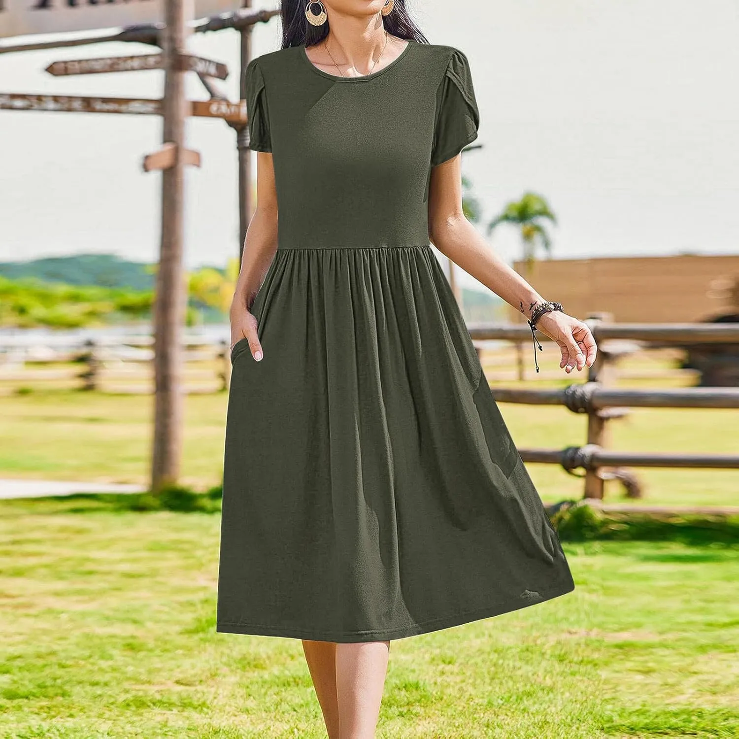 Womens Casual Dress for Summer Short Sleeve Pleated Dress Flowy Floral Beach Dress with Pockets A Line Midi Sundress