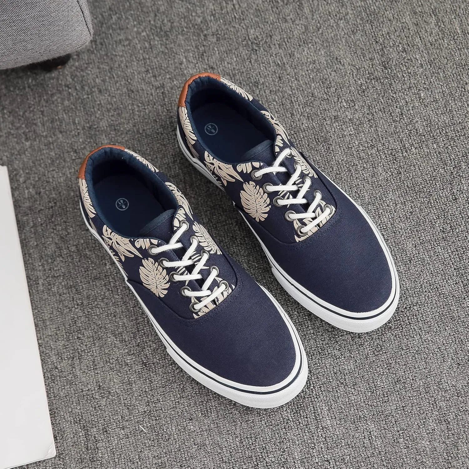 yageyan Mens Low Top Canvas Walking Shoes Lace-up Fashion Sneakers Casual